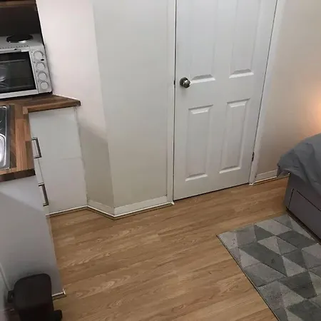 Apartment Entire Private In Kensington 3 Mins To Tube London