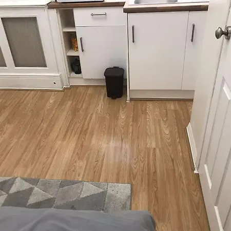 Apartment Entire Private In Kensington 3 Mins To Tube