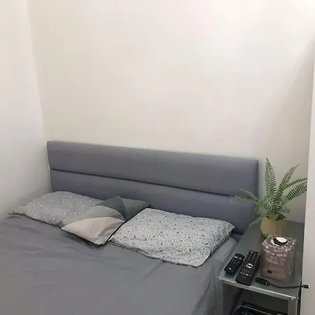Entire Private In Kensington 3 Mins To Tube London