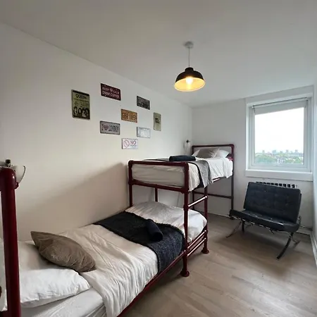 Amazing View 2 Bedroom In Abbey Road Apartment London