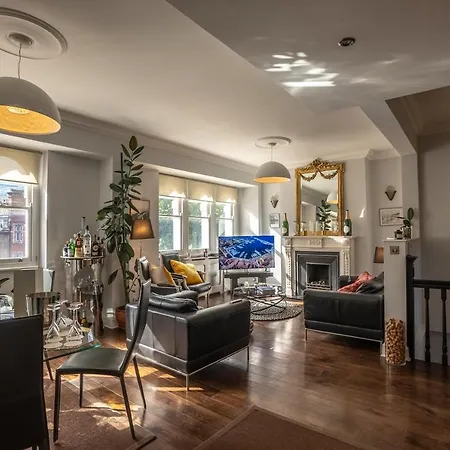 The Covent Garden 3 Bedroom Penthouse With Rooftop Terrace Londen