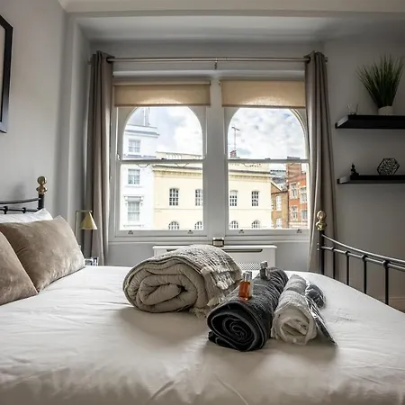 The Covent Garden 3 Bedroom Penthouse With Rooftop Terrace Appartement