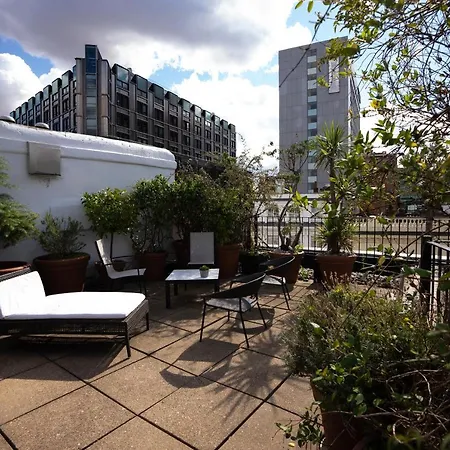 The Covent Garden 3 Bedroom Penthouse With Rooftop Terrace *