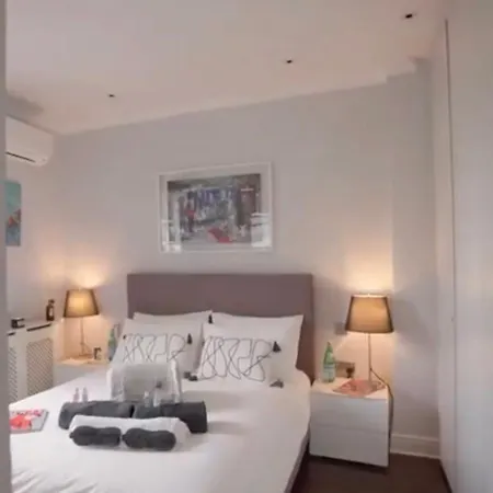 The Covent Garden 3 Bedroom Penthouse With Rooftop Terrace