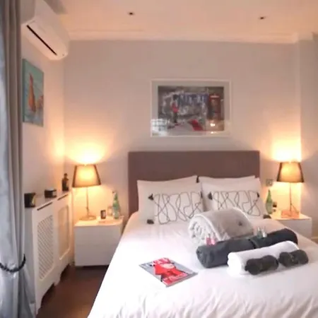 The Covent Garden 3 Bedroom Penthouse With Rooftop Terrace Appartement