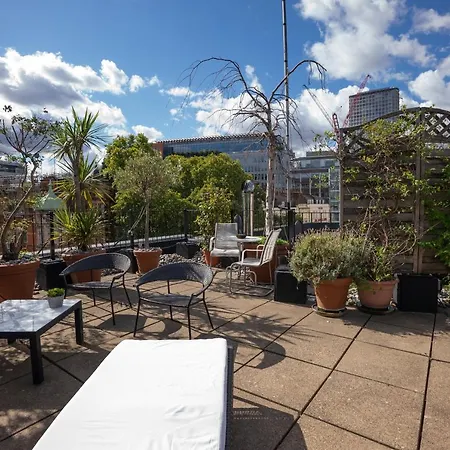 The Covent Garden 3 Bedroom Penthouse With Rooftop Terrace Appartement Londen