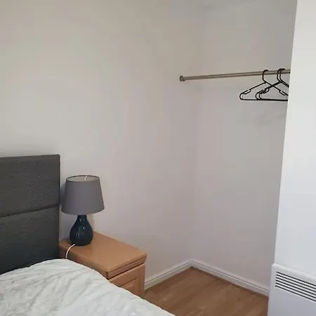 Lovely 2-bedroom With Indoor Fire Place *