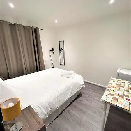 Stepney Beds To 24 * Londra