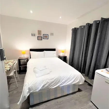 Stepney Beds To 24 * Londra