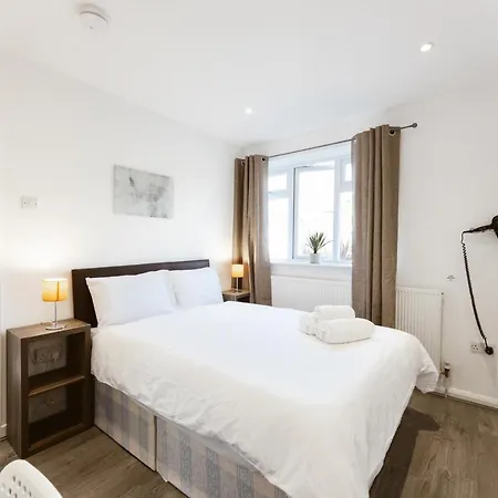 Stepney Beds To 24 *