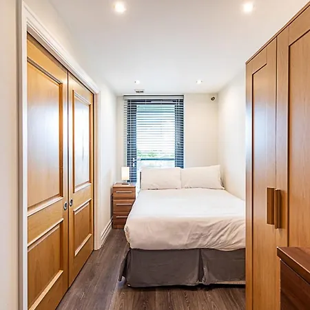 Convenient Urban Pad In Paddington London