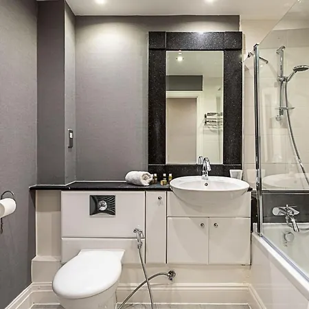 Convenient Urban Pad In Paddington Apartment *
