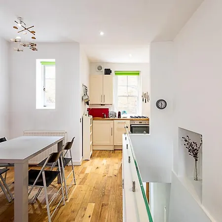 Farringdon Leo Loft Apartment *