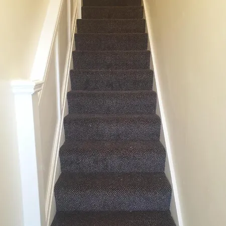 Luxury 3 Bedroom Flat 1min Walk From Underground, With Free Parking Sleeps X10 Apartment London