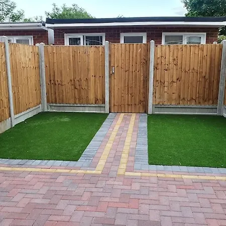 5 Bedroom House By Monishortlets *