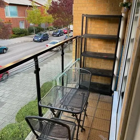 Lovely 2-bed Flat Along The River Thames