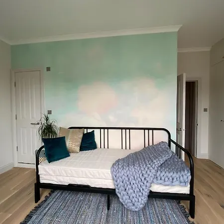 Bright & Beautiful Loft 10mins To Shoreditch