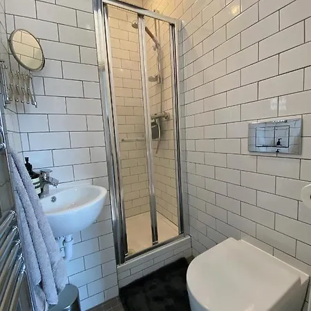 Bright & Beautiful Loft 10mins To Shoreditch