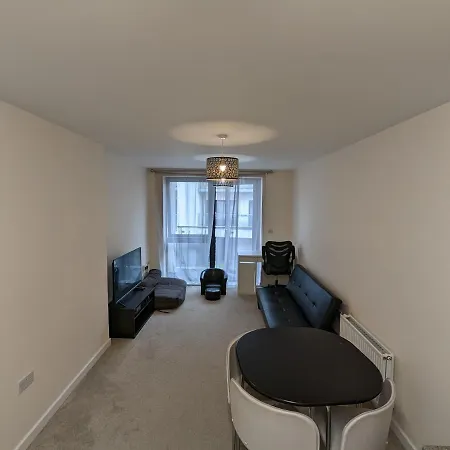Modern Close To Central * London