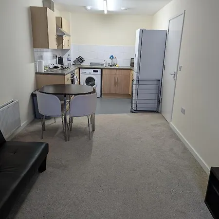 Modern Close To Central Apartment