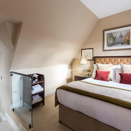 Oxford Hotel 3*