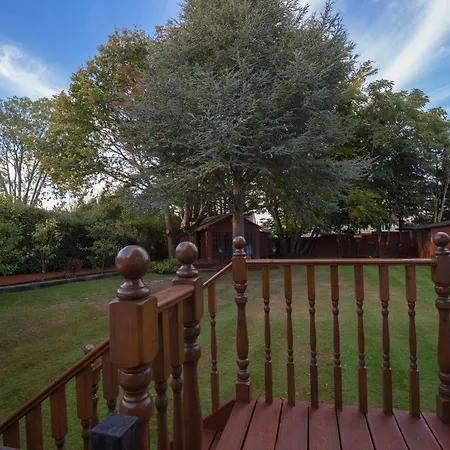 Homestay Private With Common Kitchen, Bathroom, Garden And Lounge In Surrey *