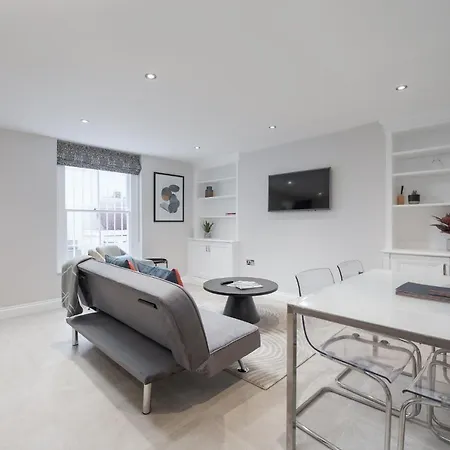 Apartment Clarendon Rd By Capital London