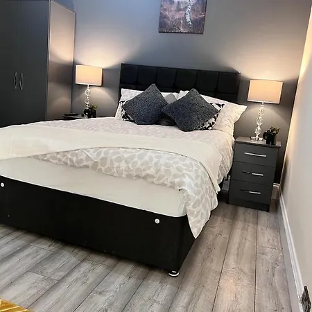 Edgware Road 2 Bedroom *
