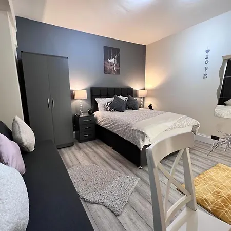 Apartment Edgware Road 2 Bedroom London