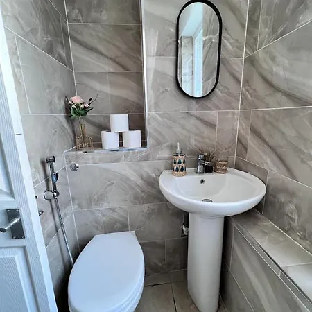 Edgware Road 2 Bedroom *