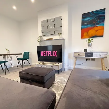 Lovely And Comfy Entire 1 Bedroom Flat - 1st Floor Harrow on the Hill