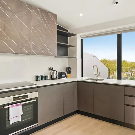 Executive 1 & 2 Bed In Heart Of Free Wifi By Aparts Apartment *