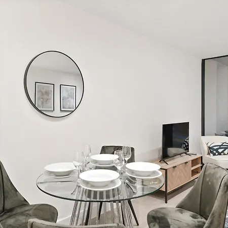 Executive 1 & 2 Bed In Heart Of Free Wifi By Aparts * London