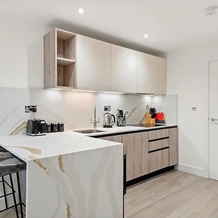 Executive 1 & 2 Bed In Heart Of Free Wifi By Aparts *