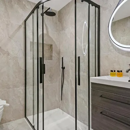 Apartment Executive 1 & 2 Bed In Heart Of Free Wifi By Aparts