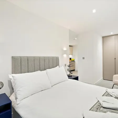 Executive 1 & 2 Bed In Heart Of Free Wifi By Aparts * London