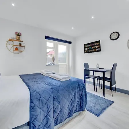 Pensión Heathrow Stays - Fawns Manor *