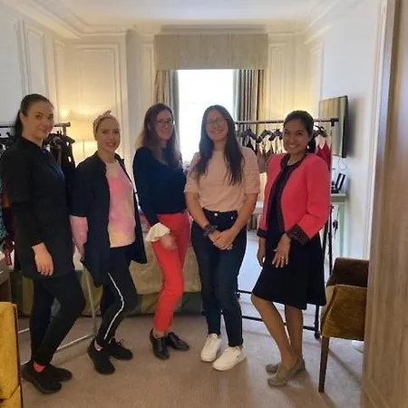 Astor Court Hotel 3*