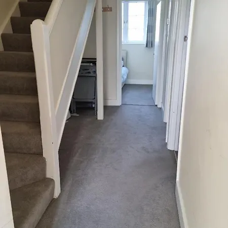 High Apartment Whetstone