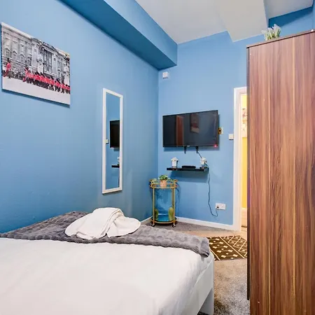 Apartment Inviting 2-bed Budget In *