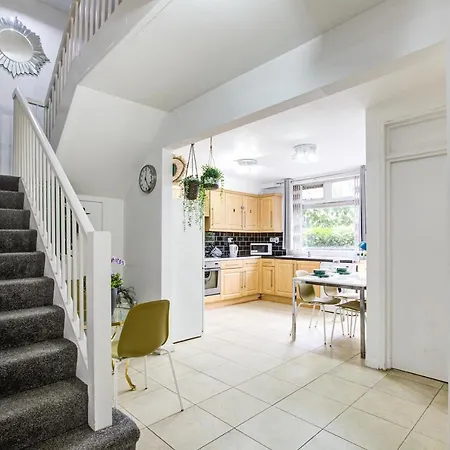 Gorgeous 4 Bedrooms, 5-baths House In Near Edgware Road, Oxford Street, Hyde Park