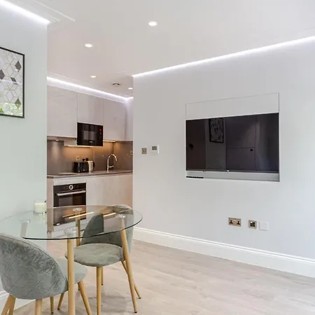 Luxlet - Heart Of Hampstead, London
