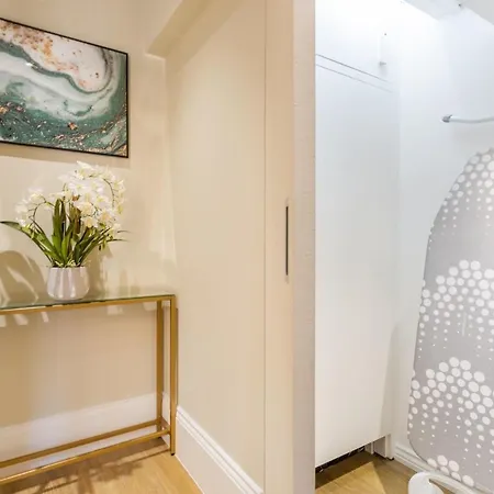 Luxlet - Heart Of Hampstead, *