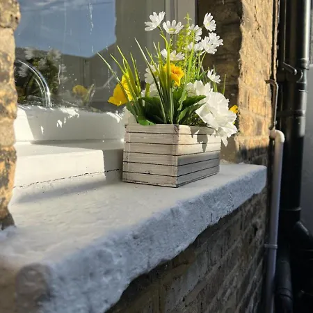 Holiday home Lovely 4 Bedroom London With Free Parking, Garden, Wifi By Roost Kingston upon Thames (Greater London)