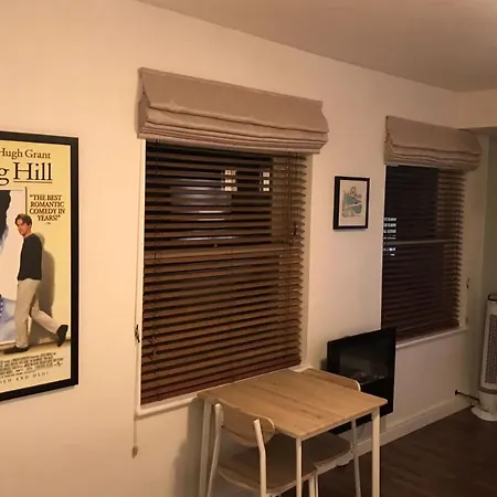 Stylish Studio Near Notting Hill Station! Apartment *
