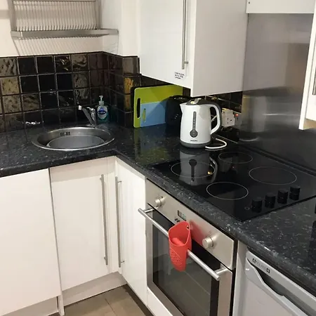 Apartment Stylish Studio Near Notting Hill Station!