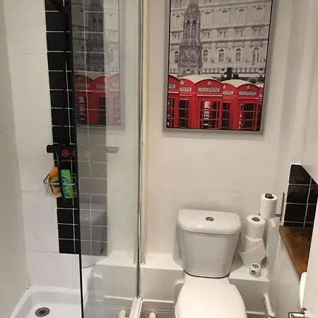 Apartment Stylish Studio Near Notting Hill Station!
