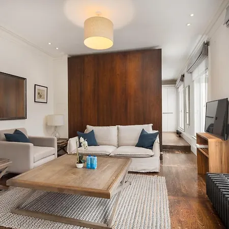 Grosvenor Gardens By Capital Apartment London