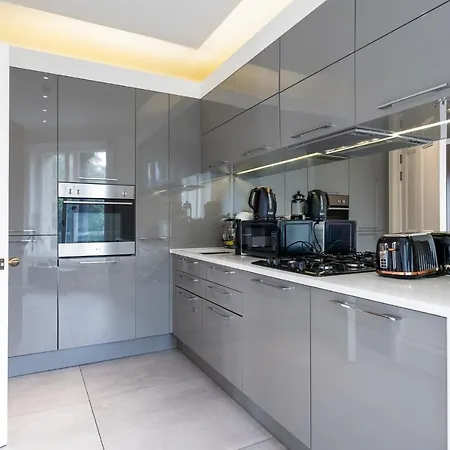 Apartment Grosvenor Gardens By Capital London