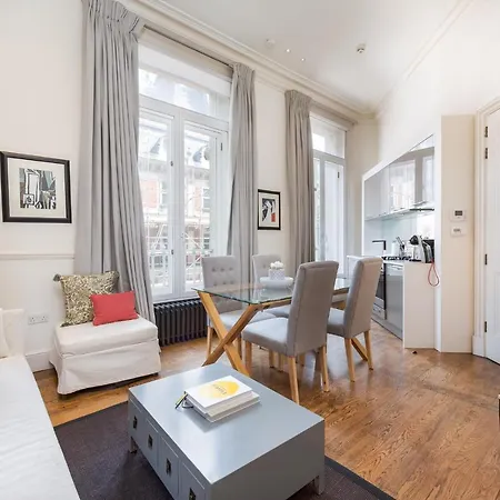 דירה Grosvenor Gardens By Capital לונדון